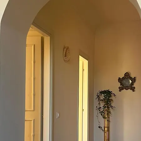 La Consulta A Banchi * روما
